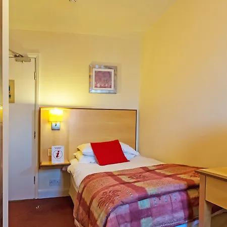 Clifton 3* 스카버러