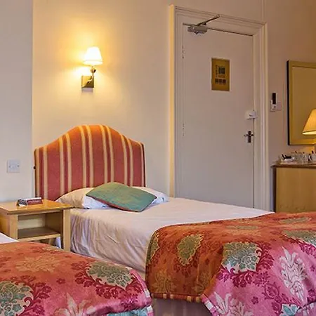 ホテル クリフトン スカーバラ