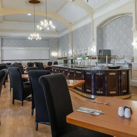 Clifton Hotel