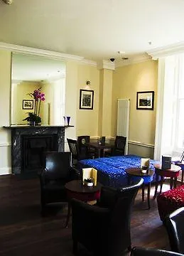 Clifton Hotel 3*