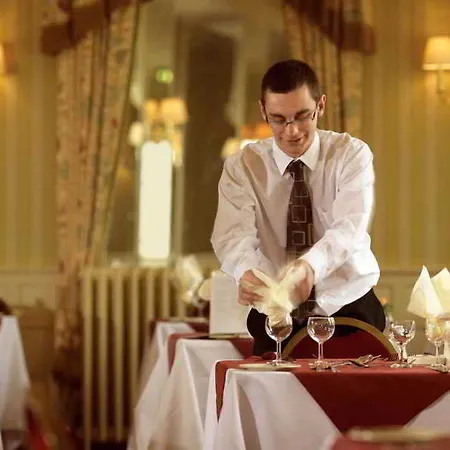Clifton Hotel 3*