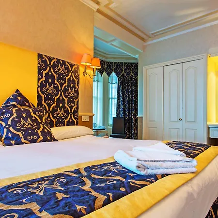 Hotel Clifton 3*