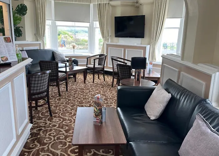 Clifton 2* Scarborough