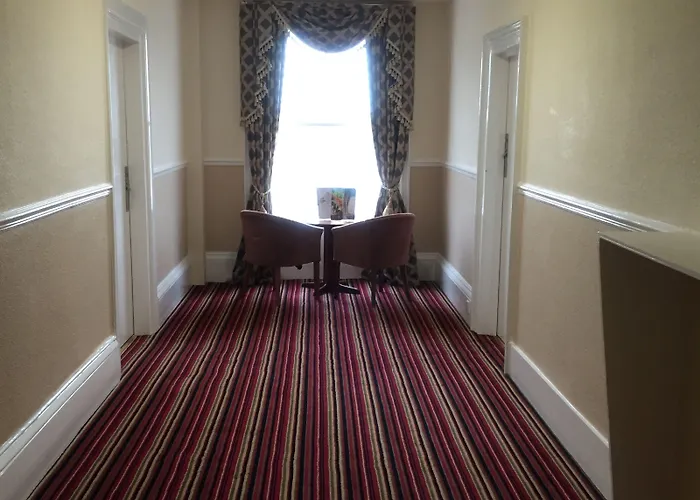 大不列颠克利夫顿酒店 2*